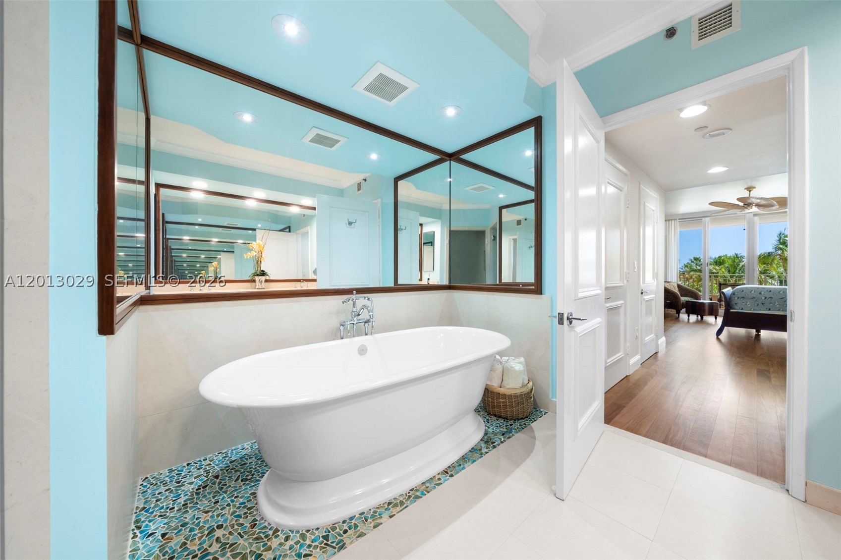 791 Crandon Blvd #404, Key Biscayne FL 33149