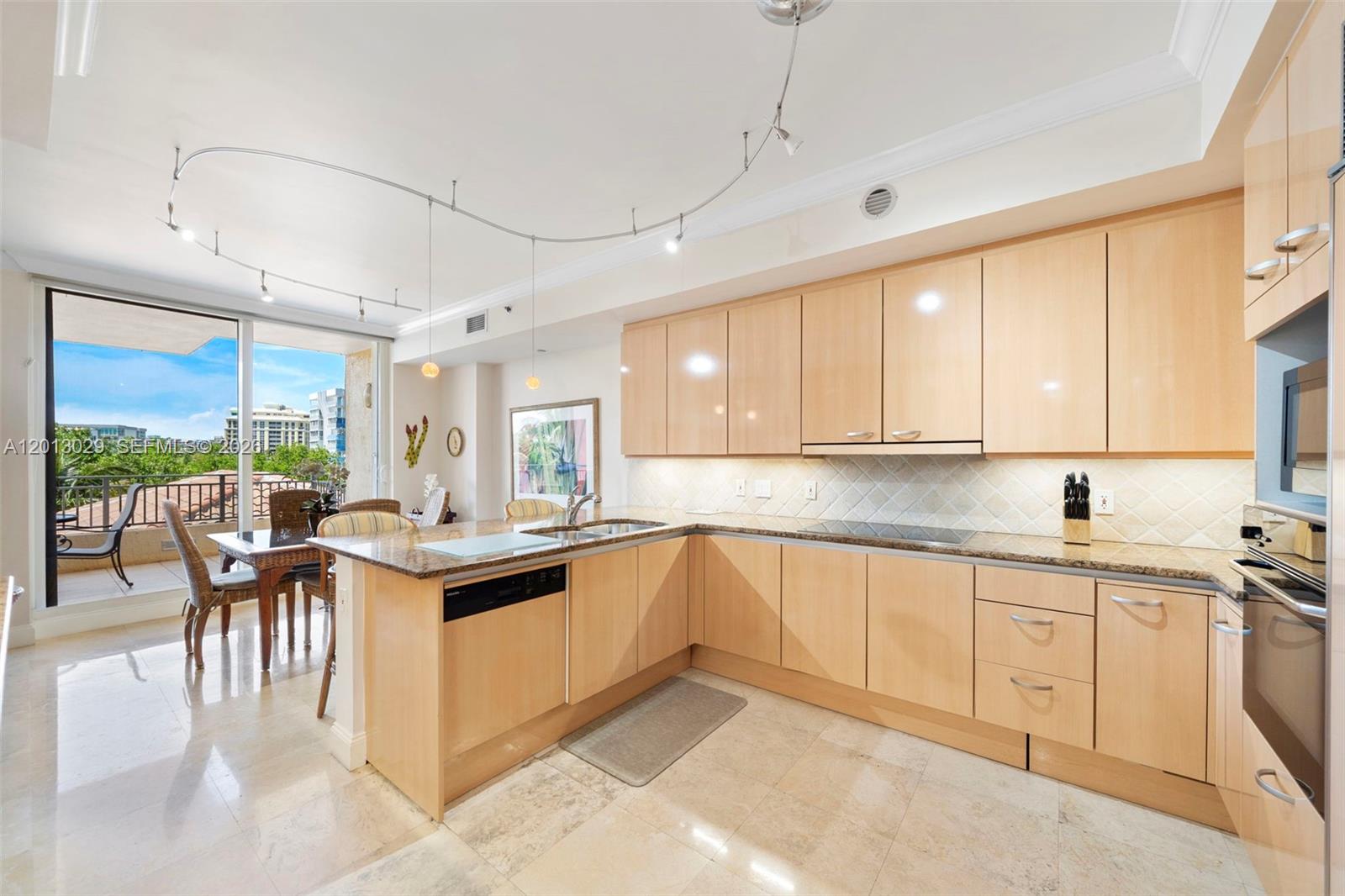 791 Crandon Blvd #404, Key Biscayne FL 33149
