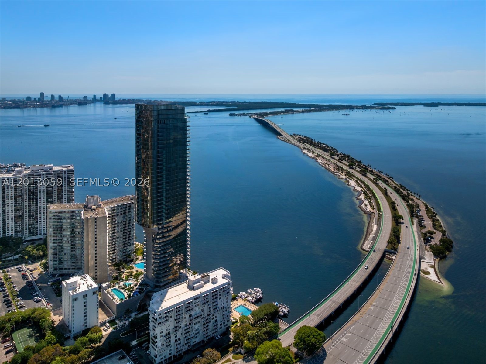 175 SE 25 RD #3601, Miami FL 33129