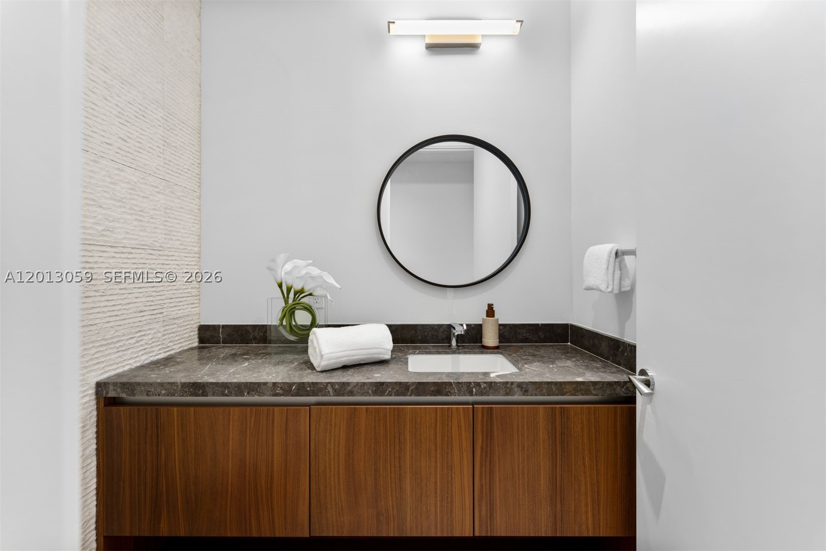 175 SE 25 RD #3601, Miami FL 33129