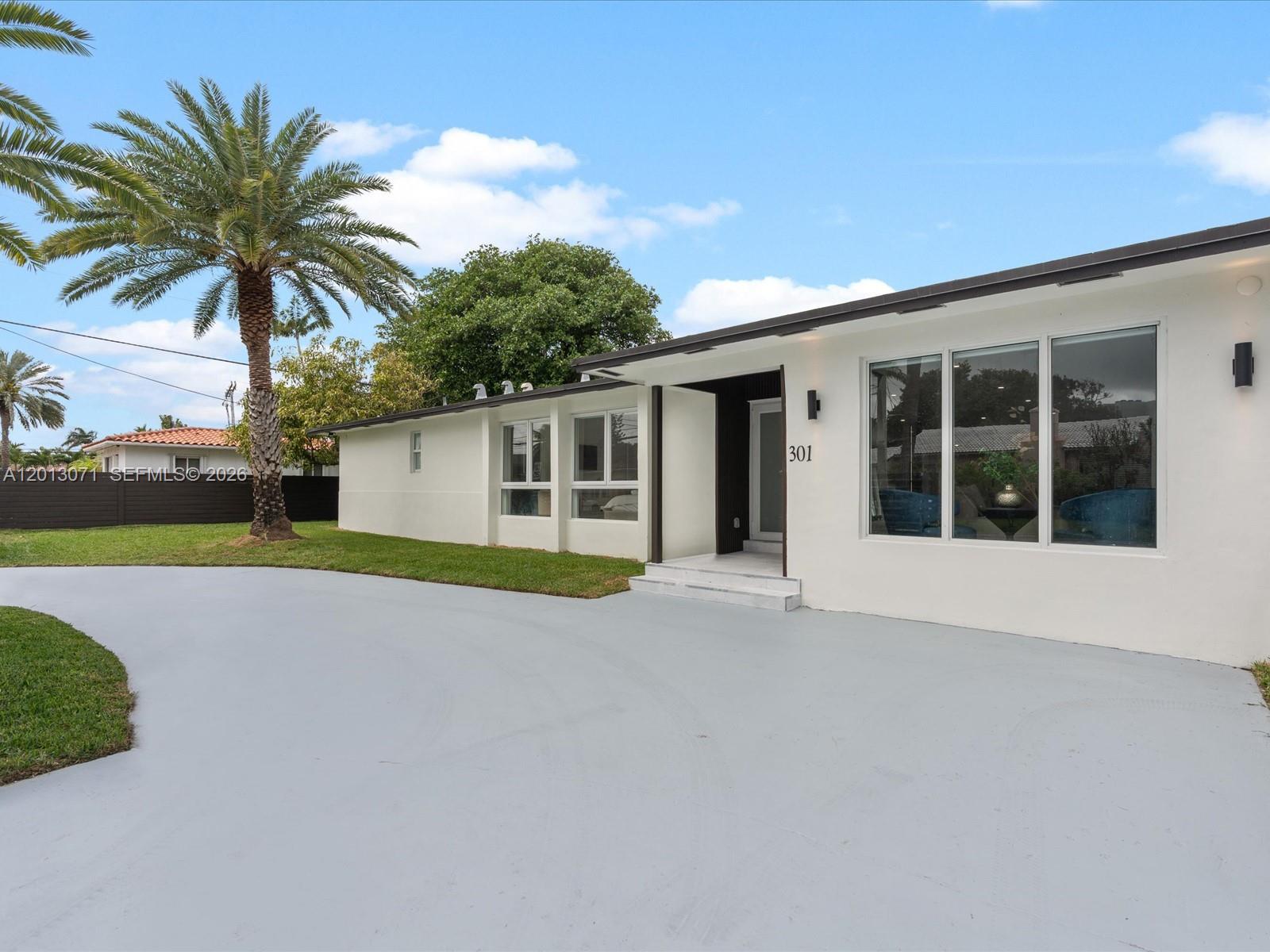 301 88th St, Surfside FL 33154