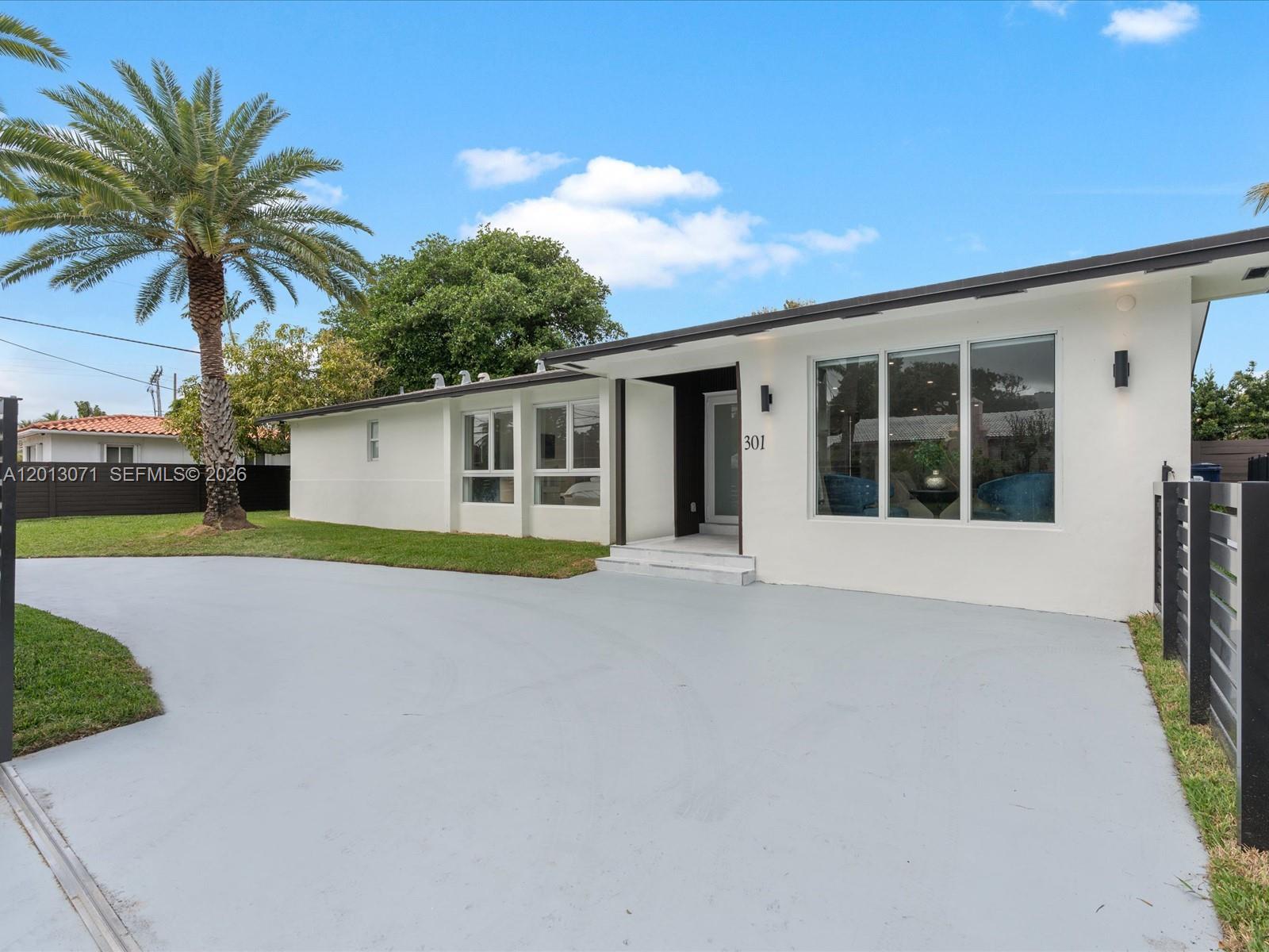 301 88th St, Surfside FL 33154