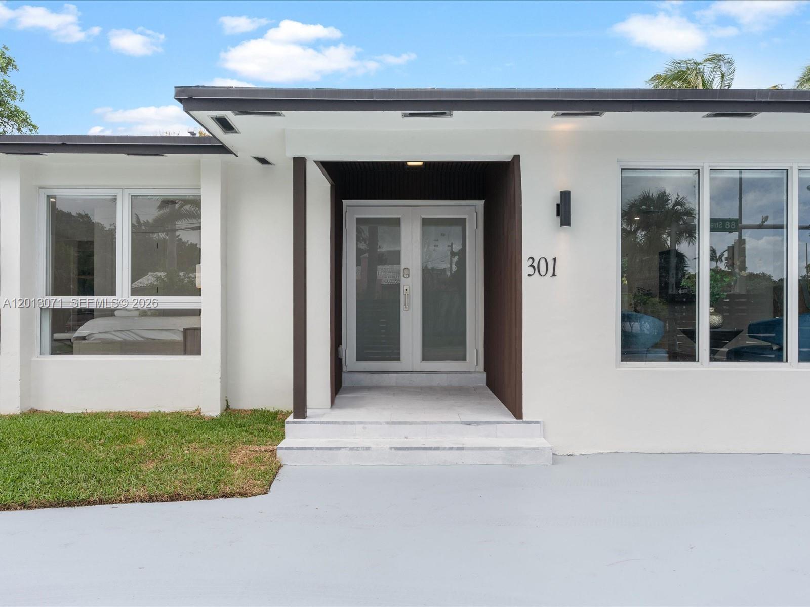 301 88th St, Surfside FL 33154