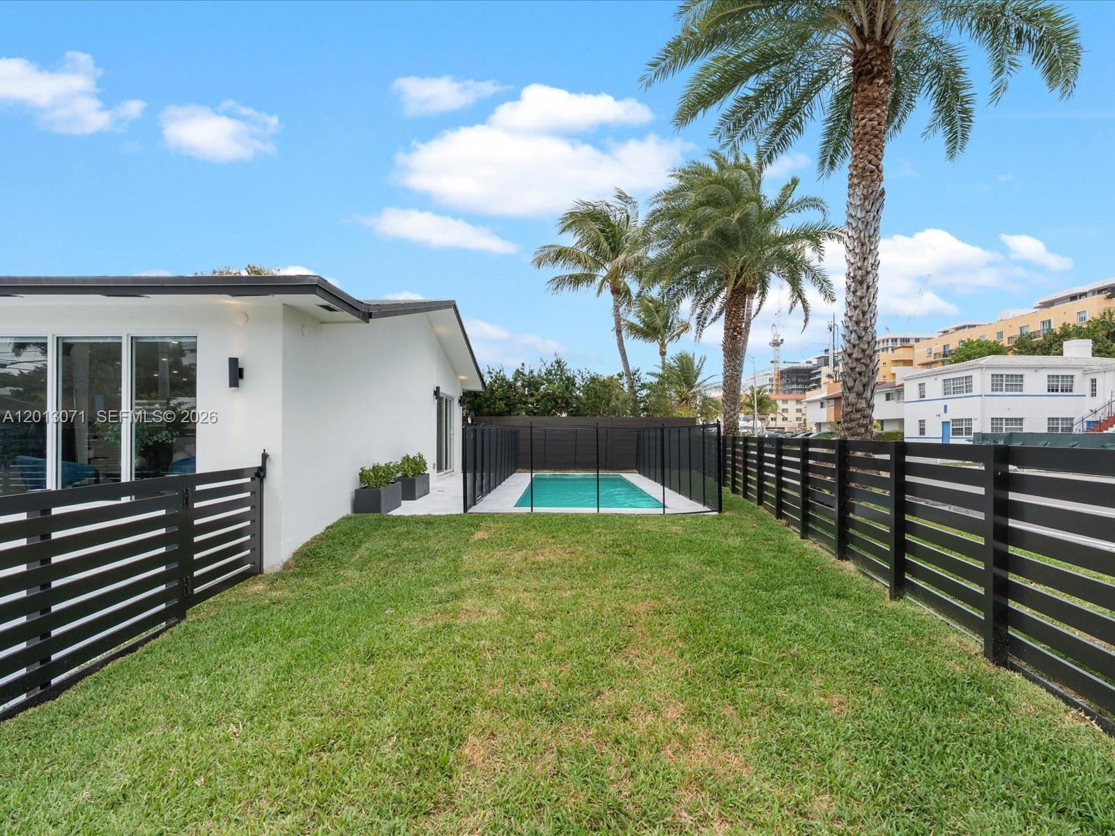 301 88th St, Surfside FL 33154