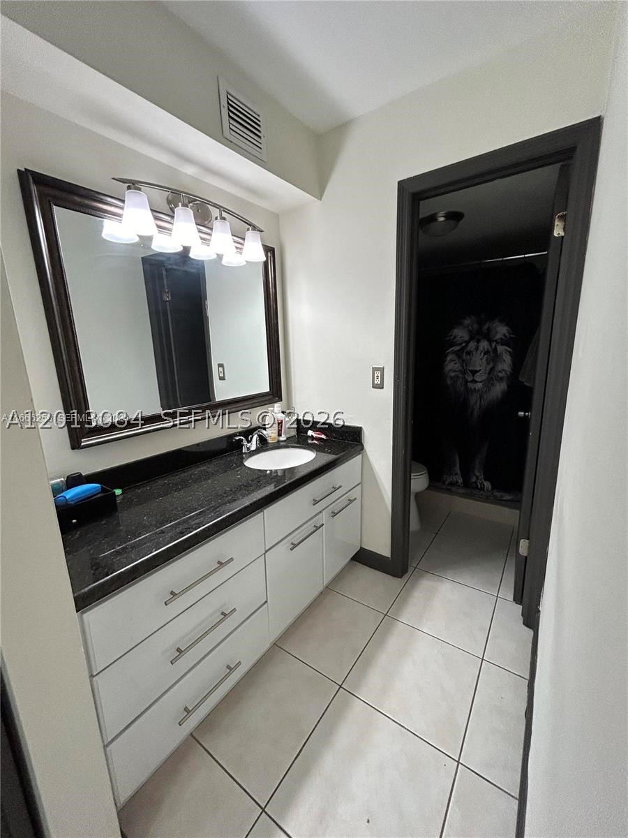 2016 Bay Dr #407, Miami Beach FL 33141