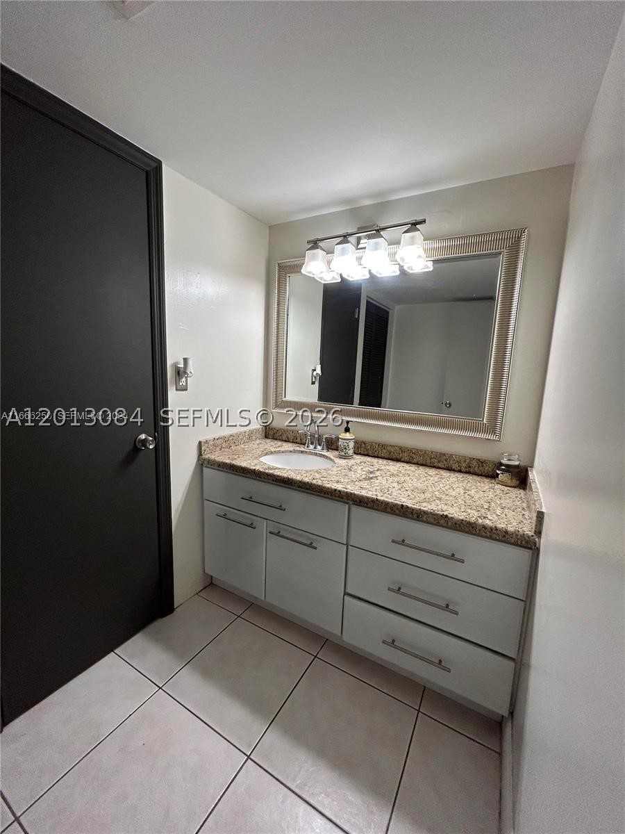 2016 Bay Dr #407, Miami Beach FL 33141