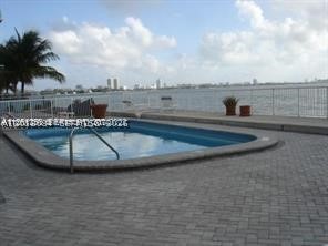 2016 Bay Dr #407, Miami Beach FL 33141