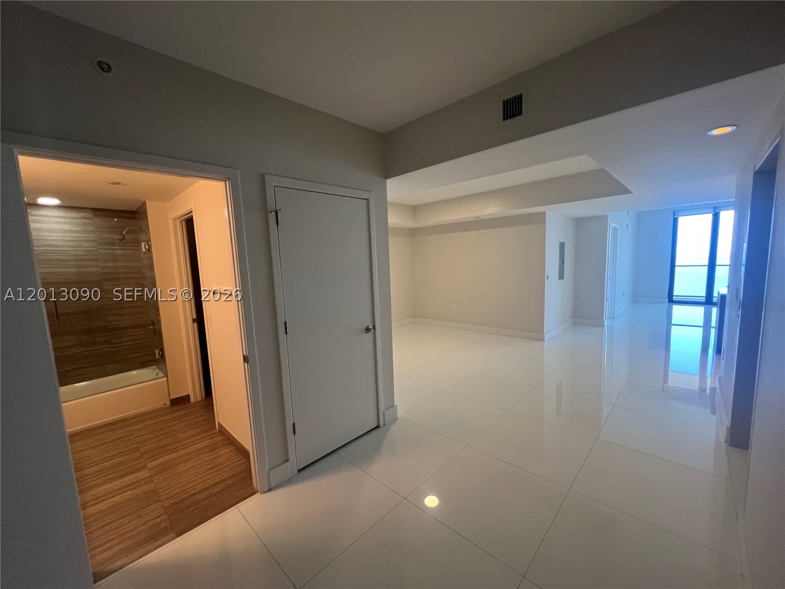 1010 Brickell Ave #3704, Miami FL 33131