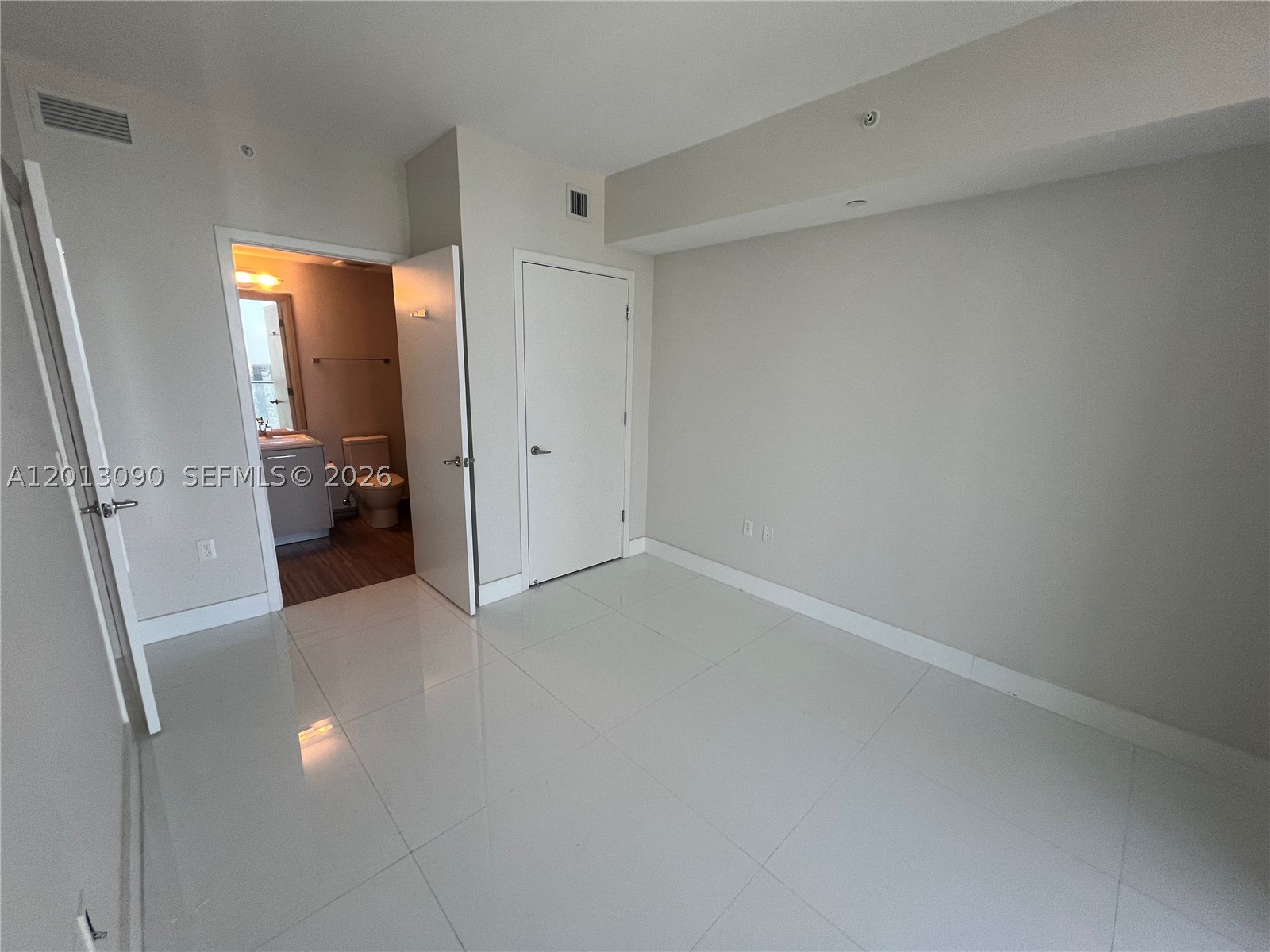 1010 Brickell Ave #3704, Miami FL 33131
