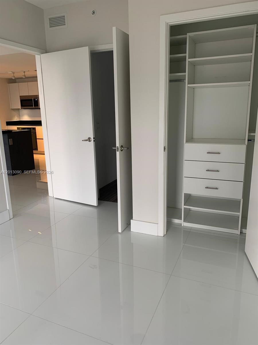 1010 Brickell Ave #3704, Miami FL 33131