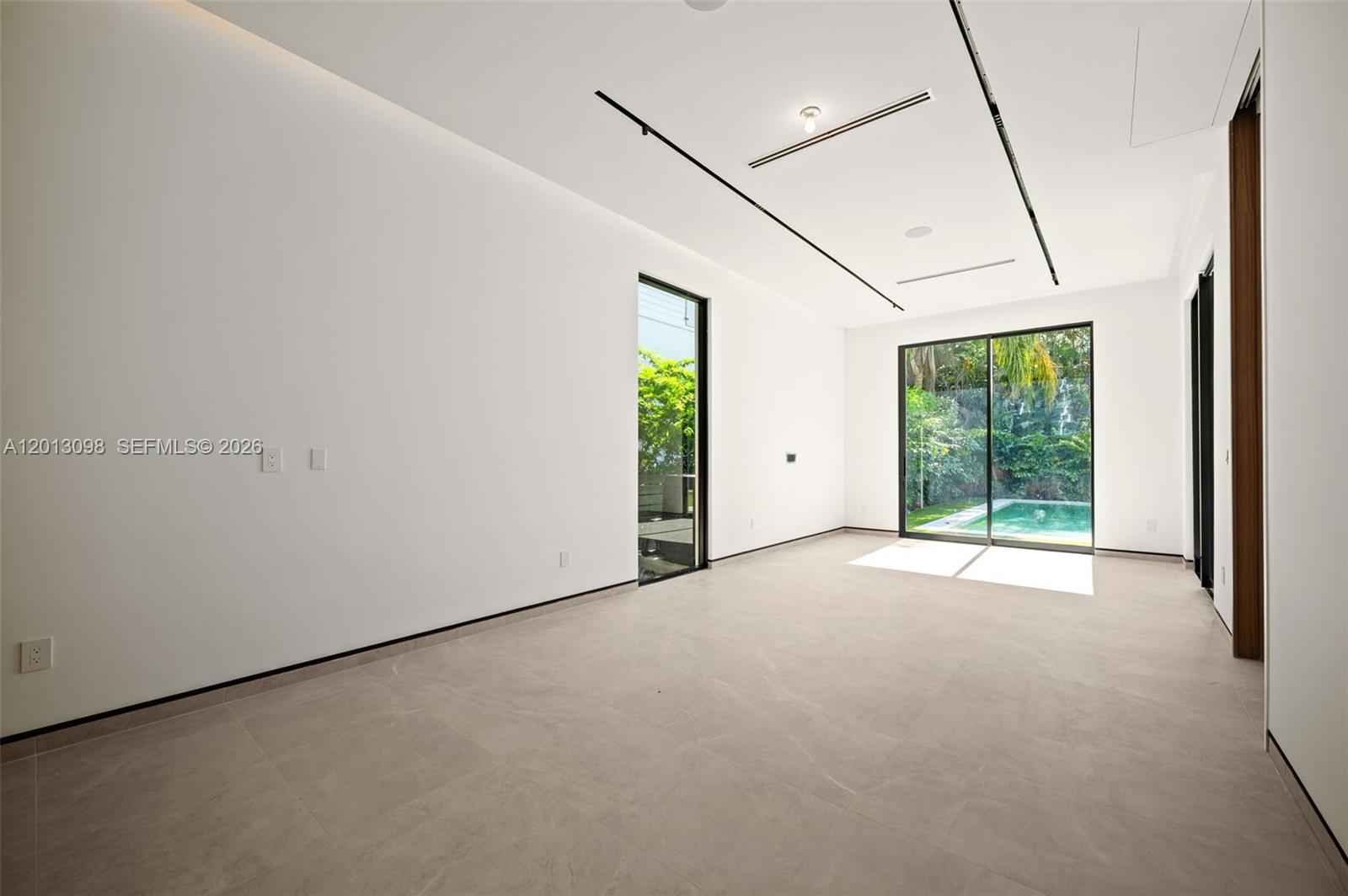 7740 SW 52nd Ave, Miami FL 33143