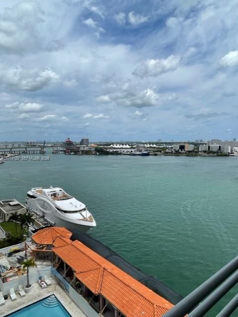 335 S Biscayne Blvd #1510, Miami FL 33131