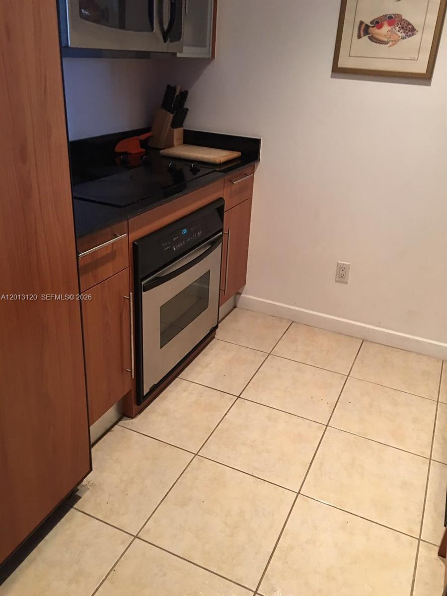 335 S Biscayne Blvd #1510, Miami FL 33131