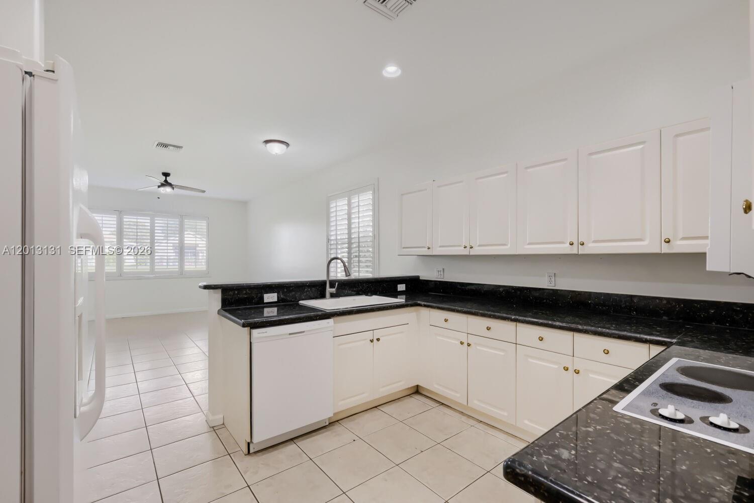 117 Palm Cir, Atlantis FL 33462