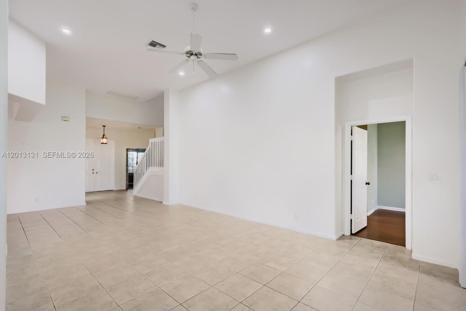 117 Palm Cir, Atlantis FL 33462