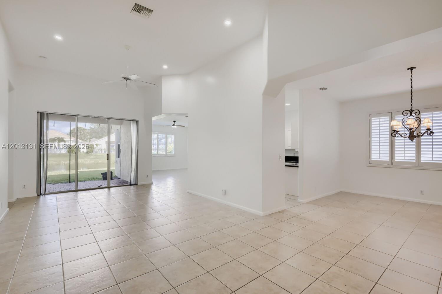 117 Palm Cir, Atlantis FL 33462