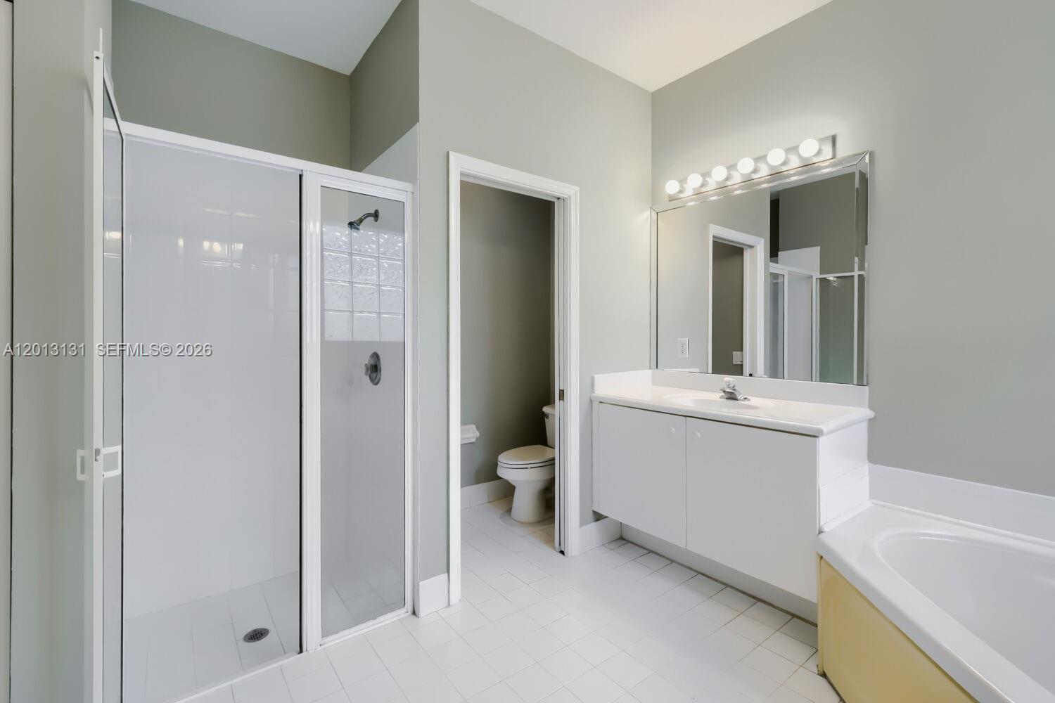 117 Palm Cir, Atlantis FL 33462