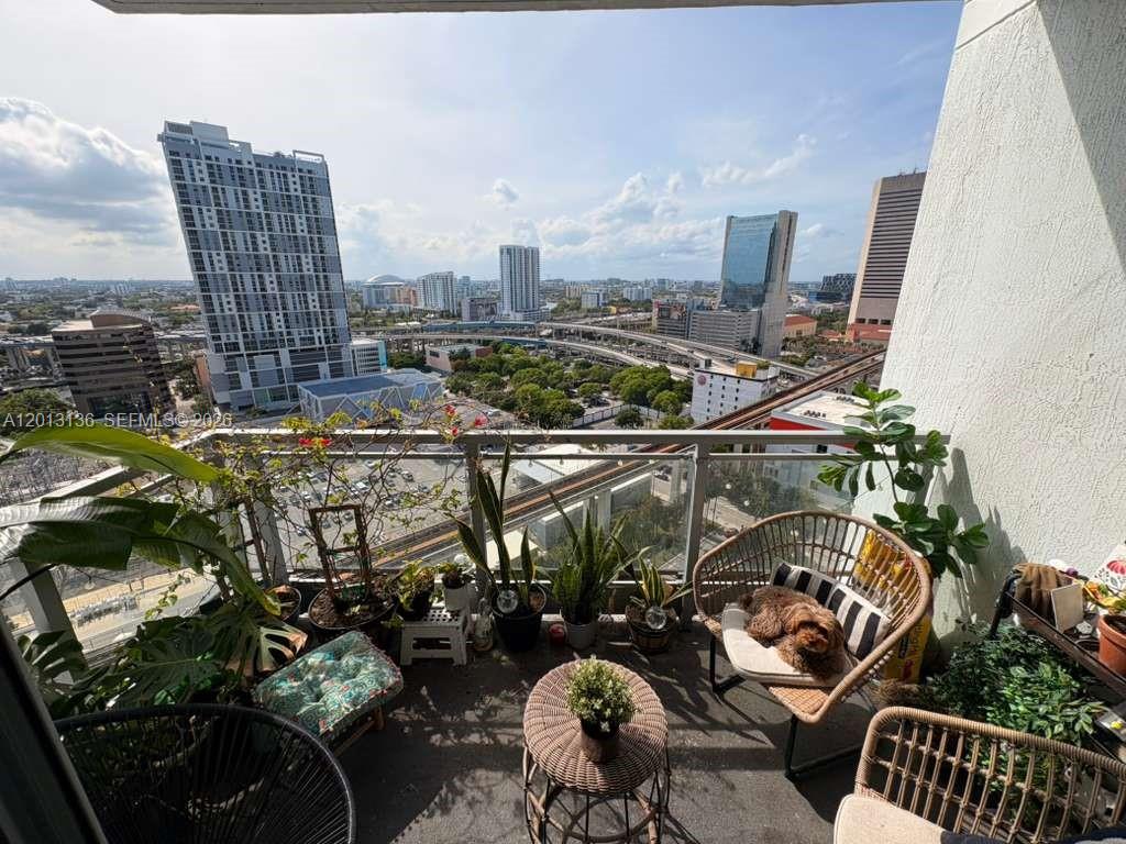 90 SW 3rd St #2106, Miami FL 33130