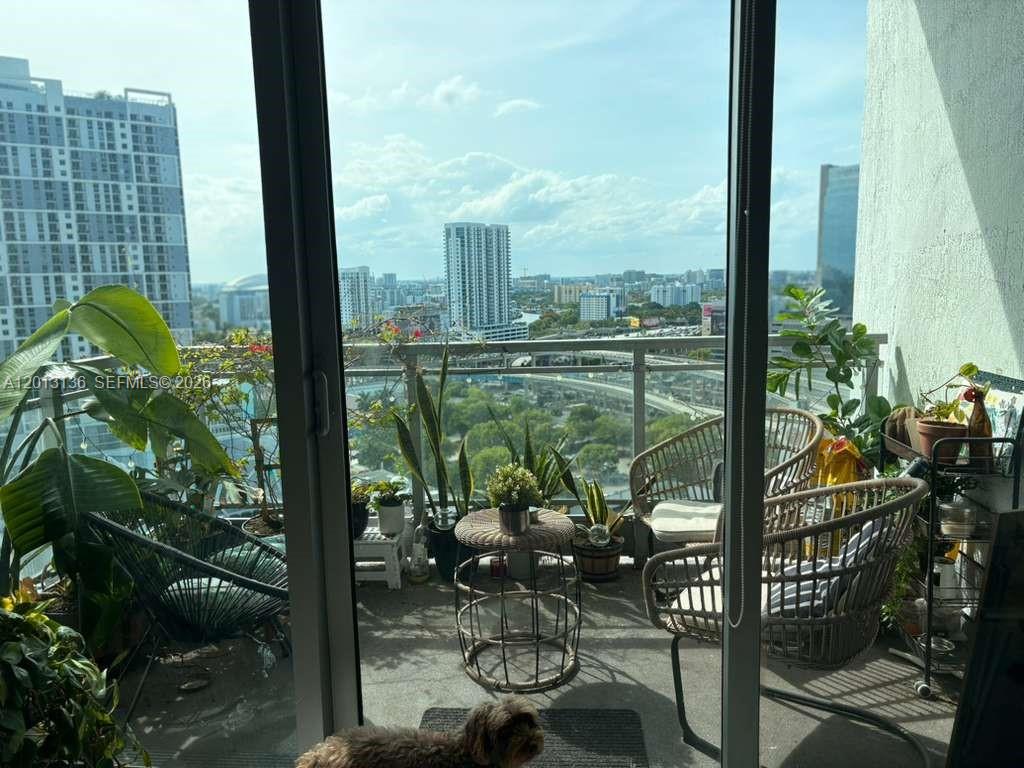 90 SW 3rd St #2106, Miami FL 33130
