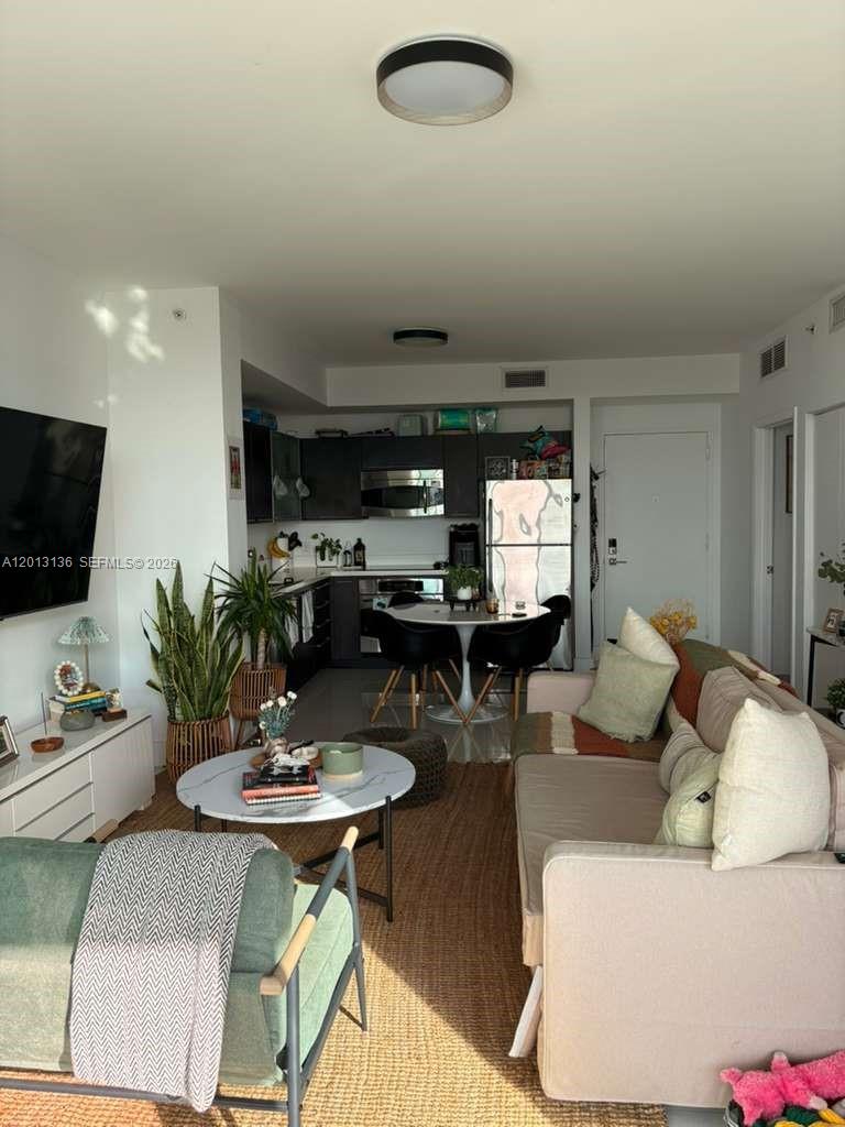 90 SW 3rd St #2106, Miami FL 33130
