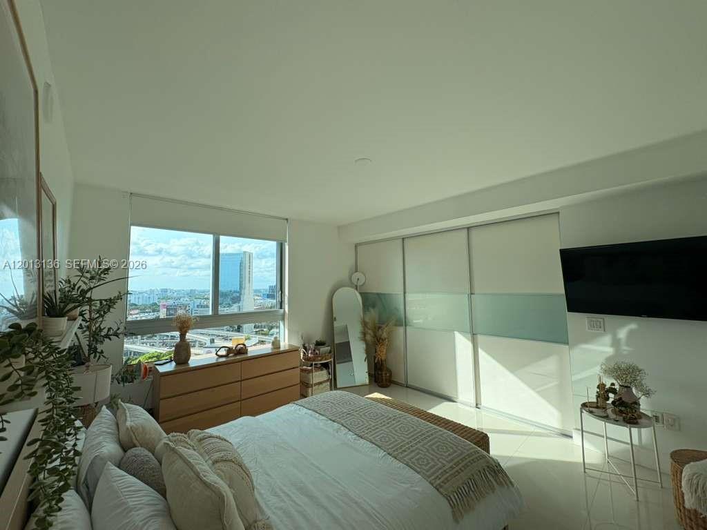 90 SW 3rd St #2106, Miami FL 33130