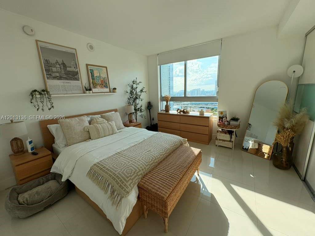 90 SW 3rd St #2106, Miami FL 33130