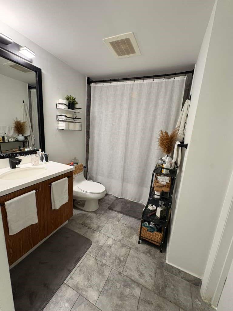 90 SW 3rd St #2106, Miami FL 33130