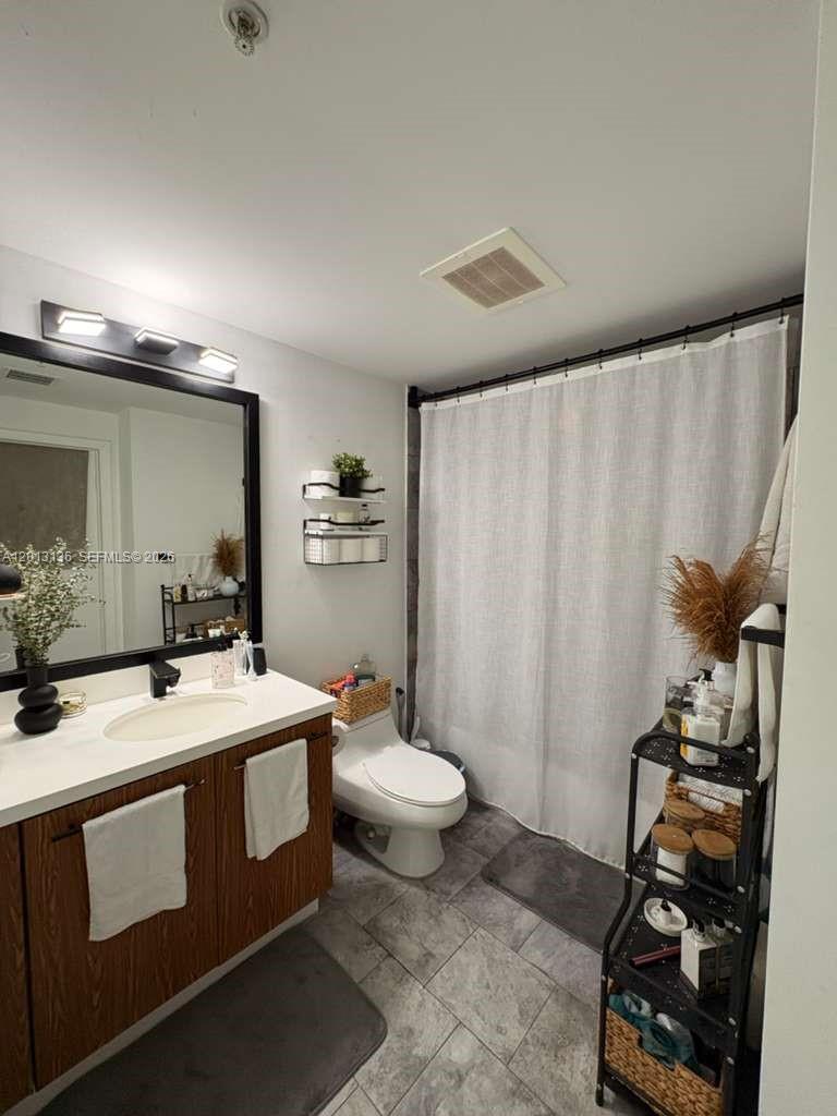 90 SW 3rd St #2106, Miami FL 33130