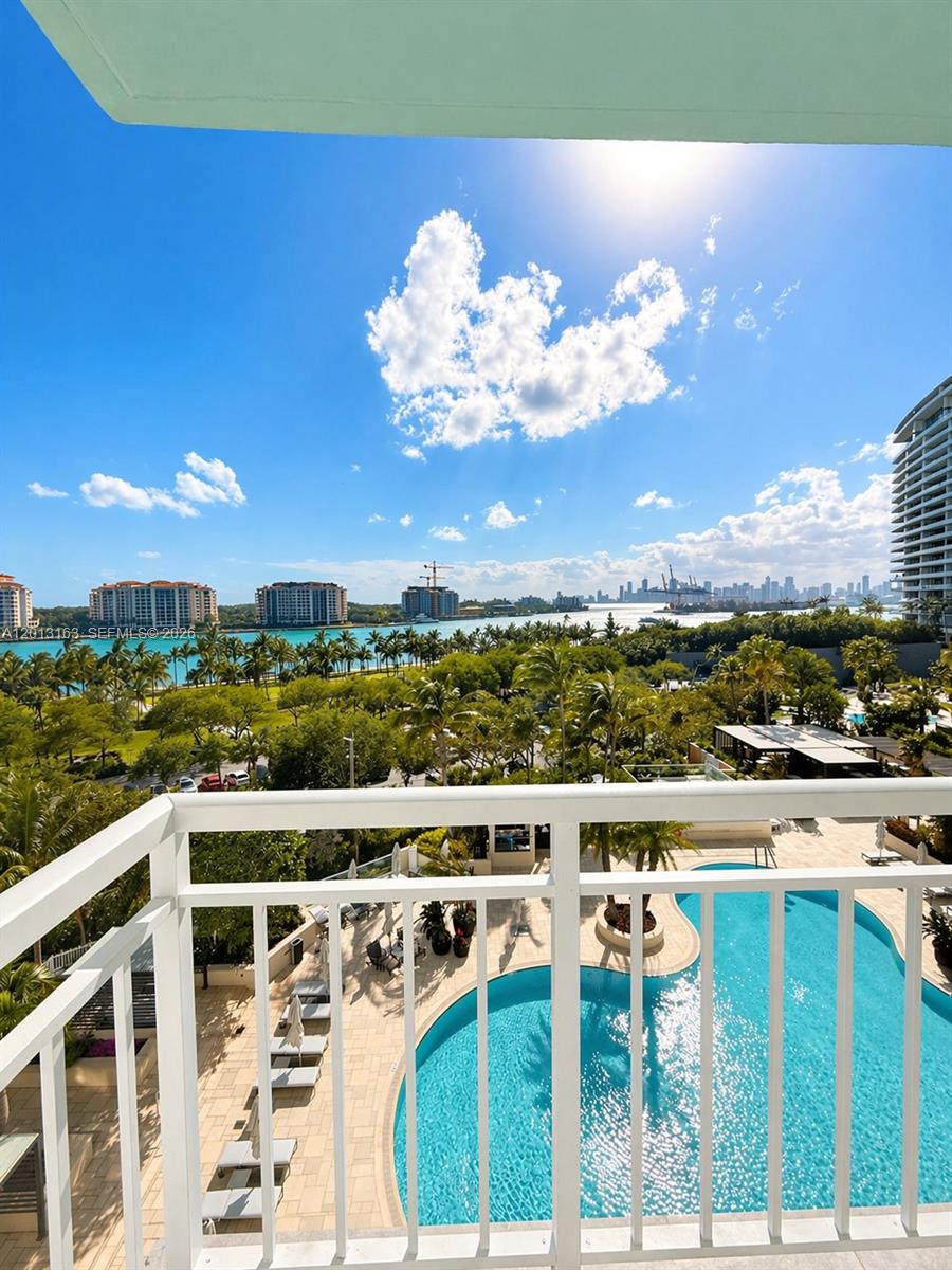 400 S Pointe Dr #707, Miami Beach FL 33139
