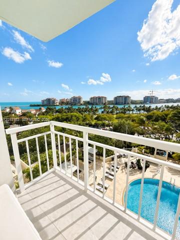 400 S Pointe Dr #707, Miami Beach FL 33139