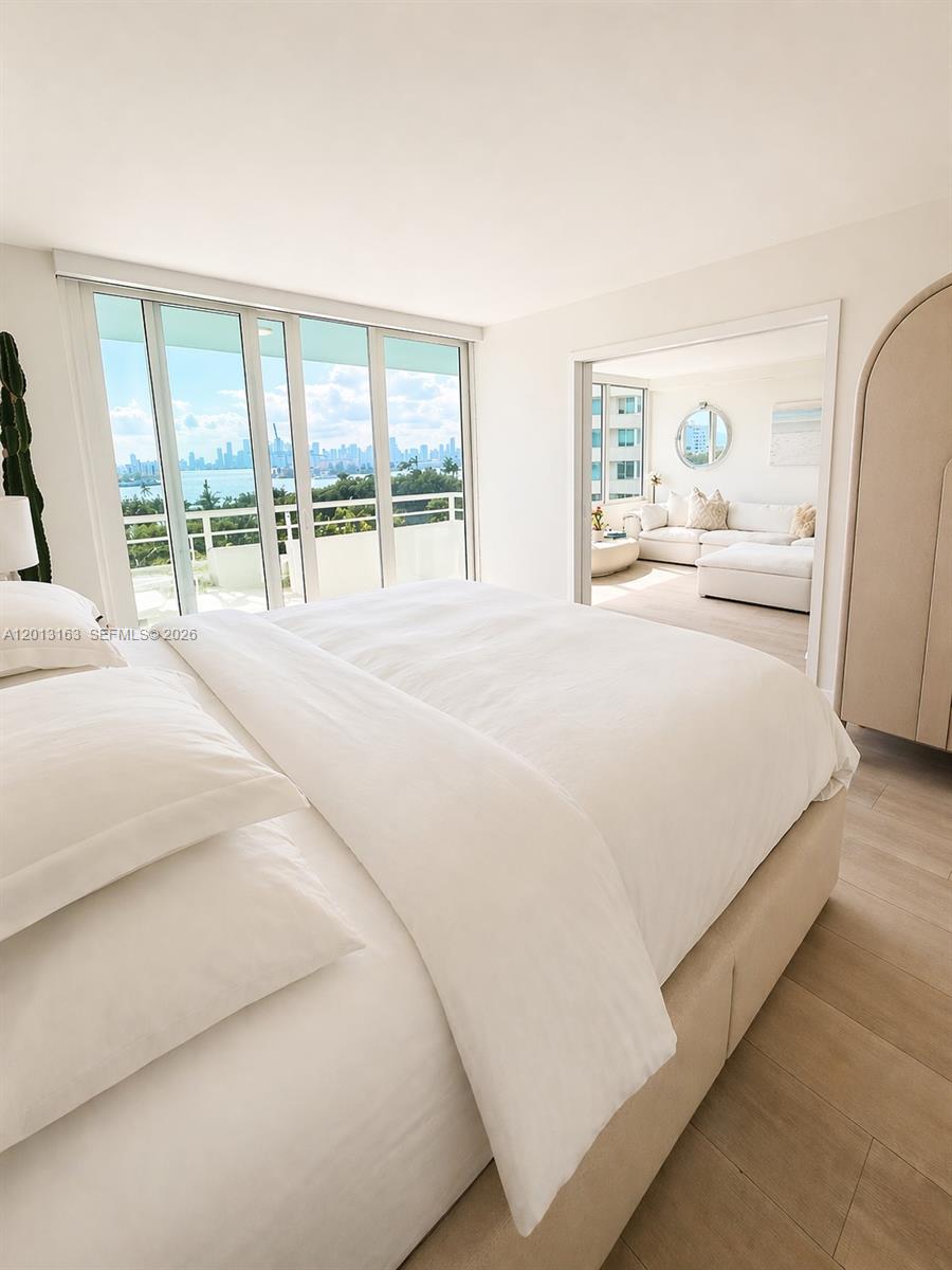 400 S Pointe Dr #707, Miami Beach FL 33139