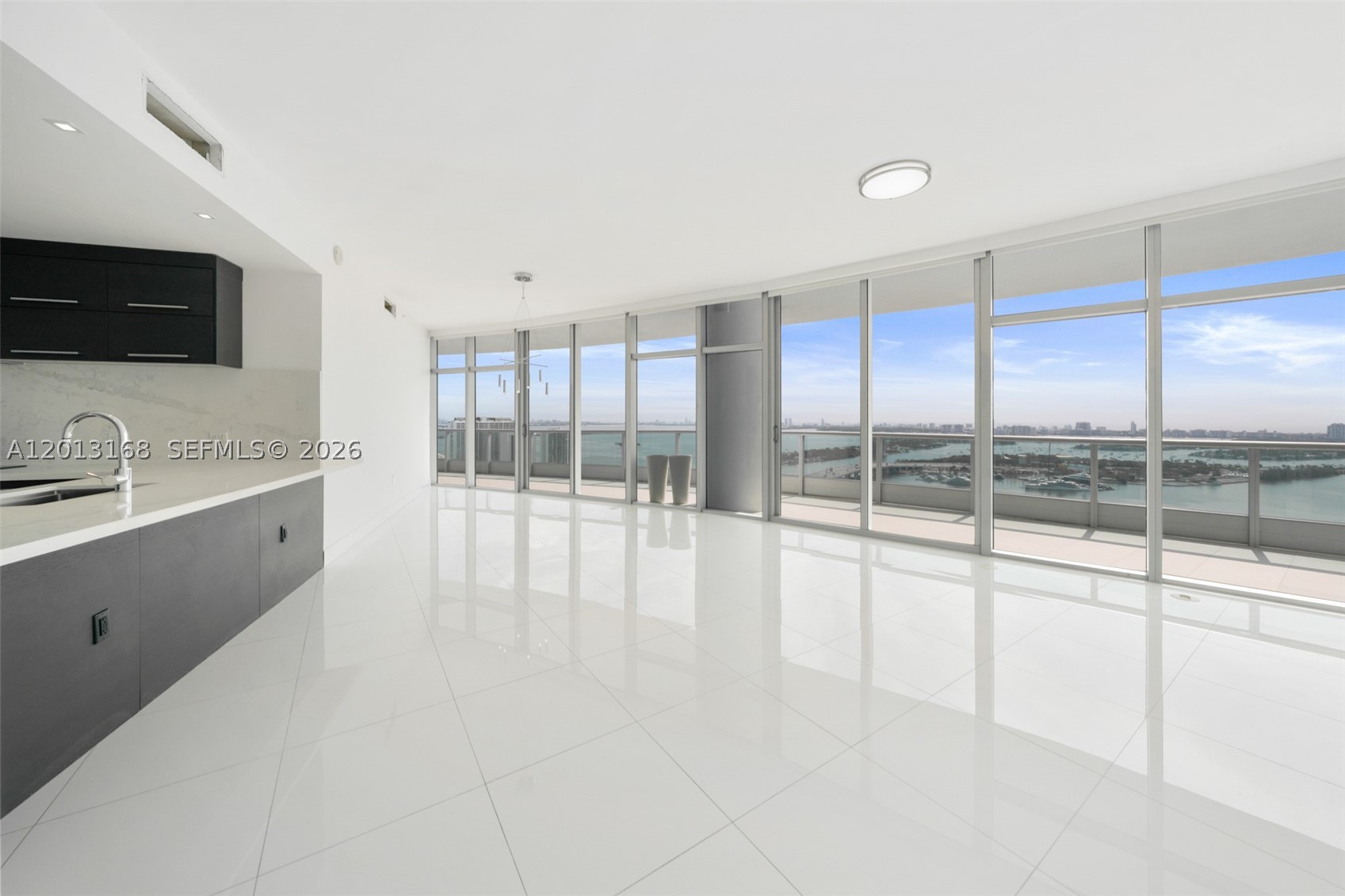 900 Biscayne Blvd #4006, Miami FL 33132