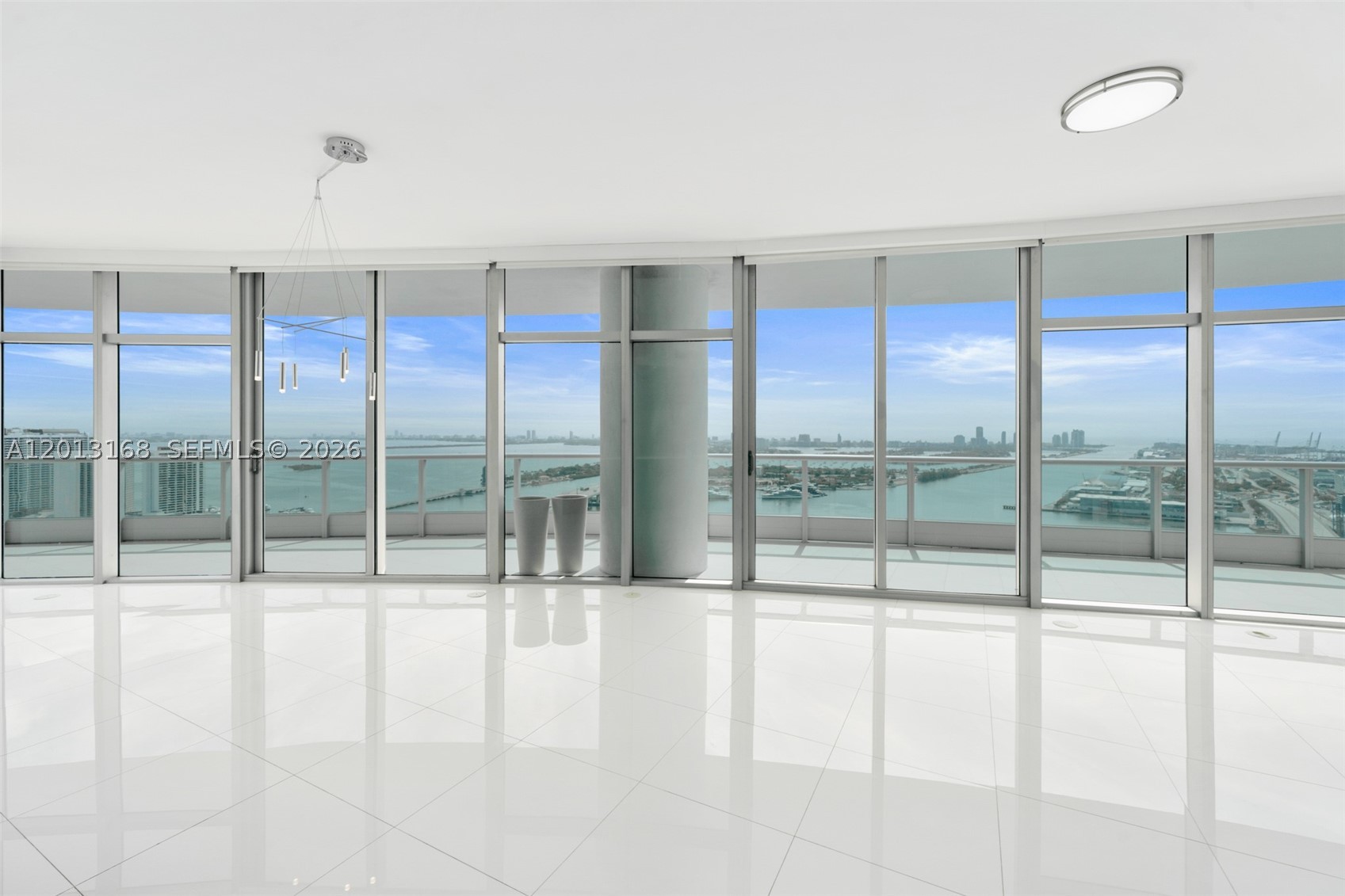 900 Biscayne Blvd #4006, Miami FL 33132