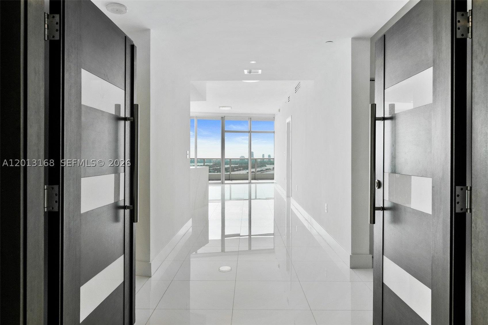 900 Biscayne Blvd #4006, Miami FL 33132