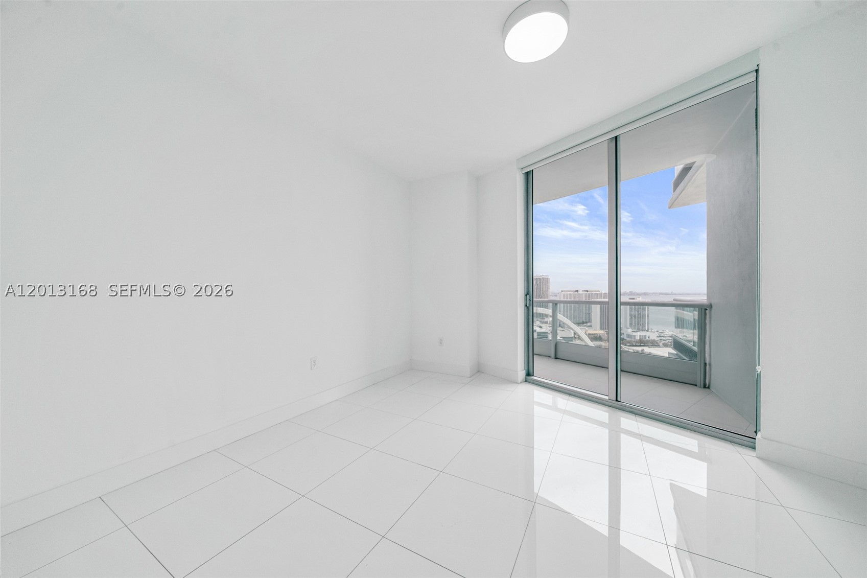 900 Biscayne Blvd #4006, Miami FL 33132