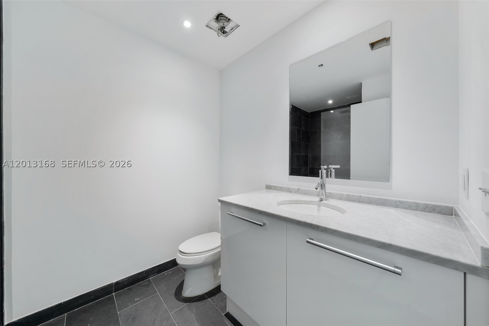 900 Biscayne Blvd #4006, Miami FL 33132