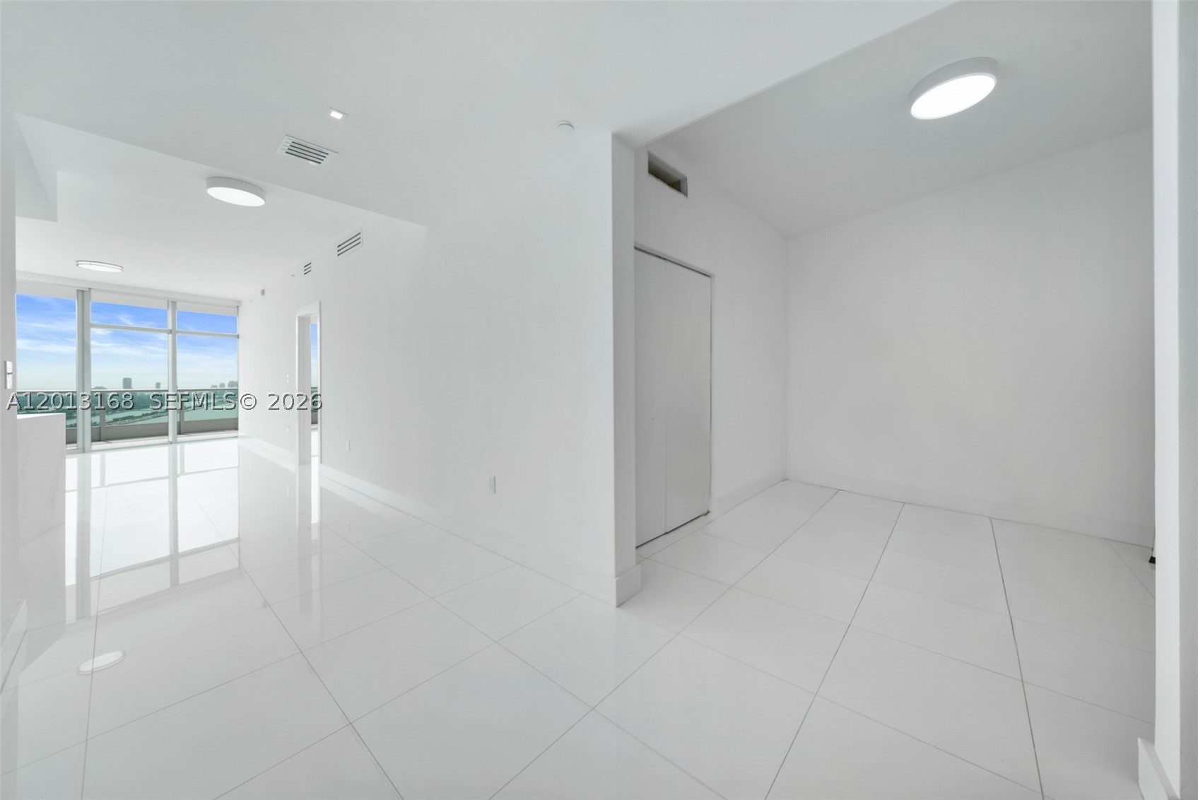 900 Biscayne Blvd #4006, Miami FL 33132