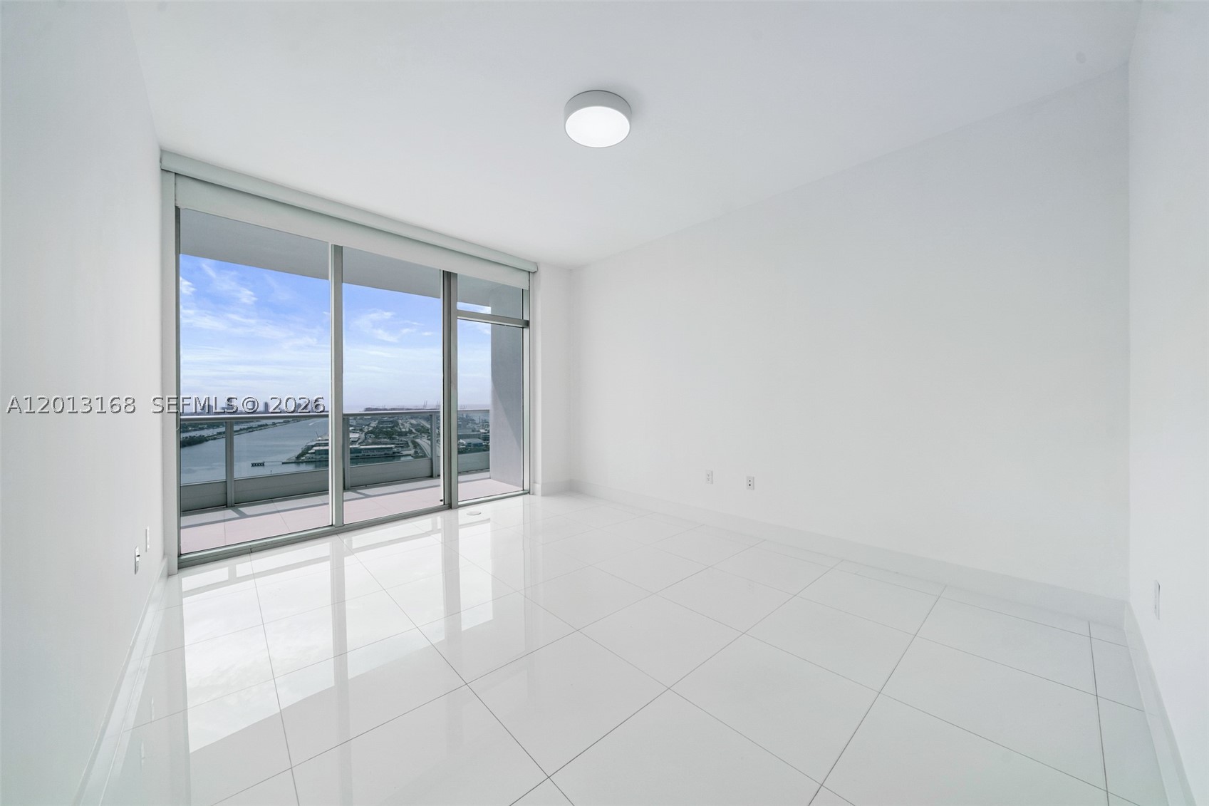 900 Biscayne Blvd #4006, Miami FL 33132