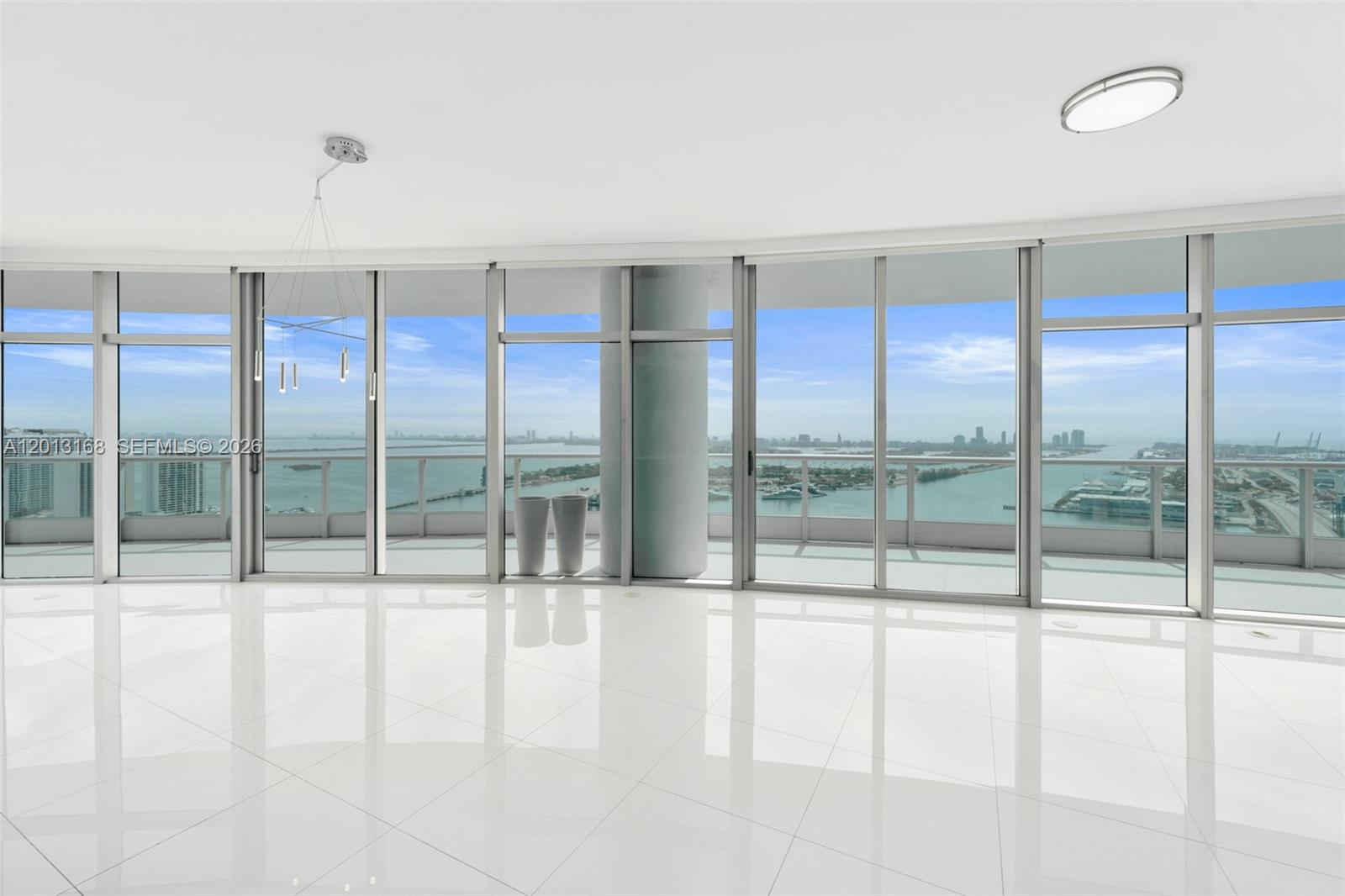 900 Biscayne Blvd #4006, Miami FL 33132