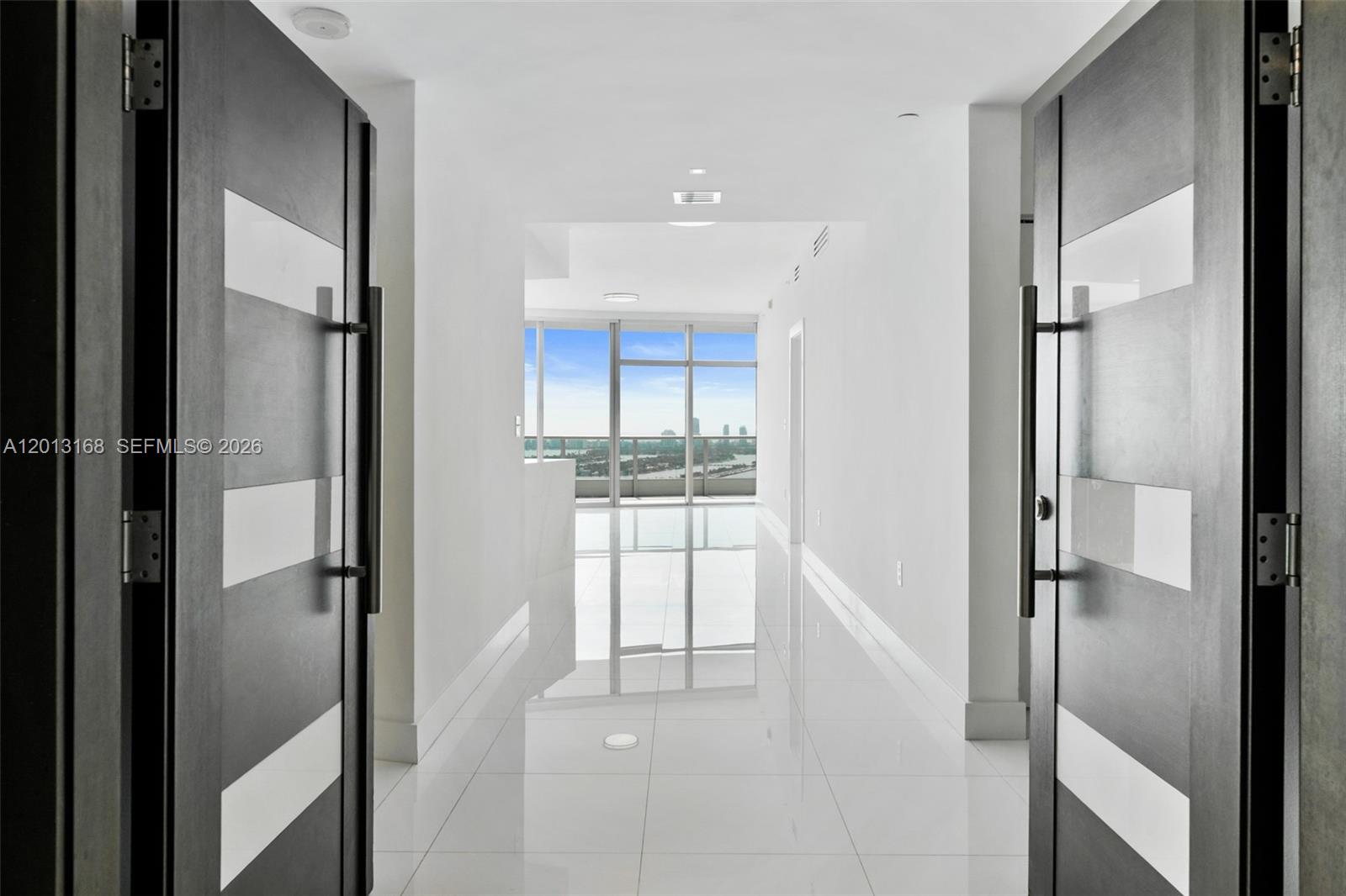 900 Biscayne Blvd #4006, Miami FL 33132