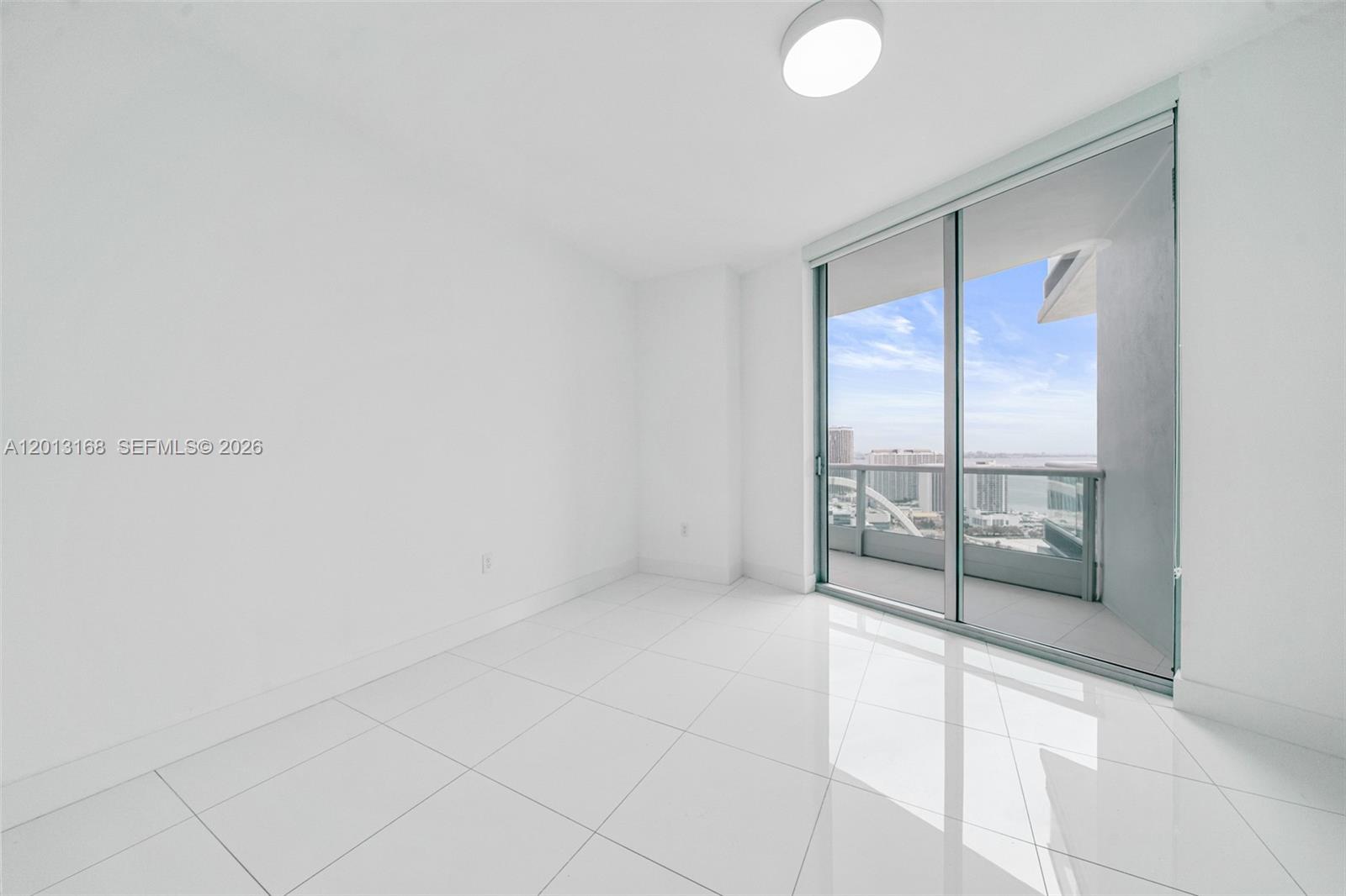 900 Biscayne Blvd #4006, Miami FL 33132