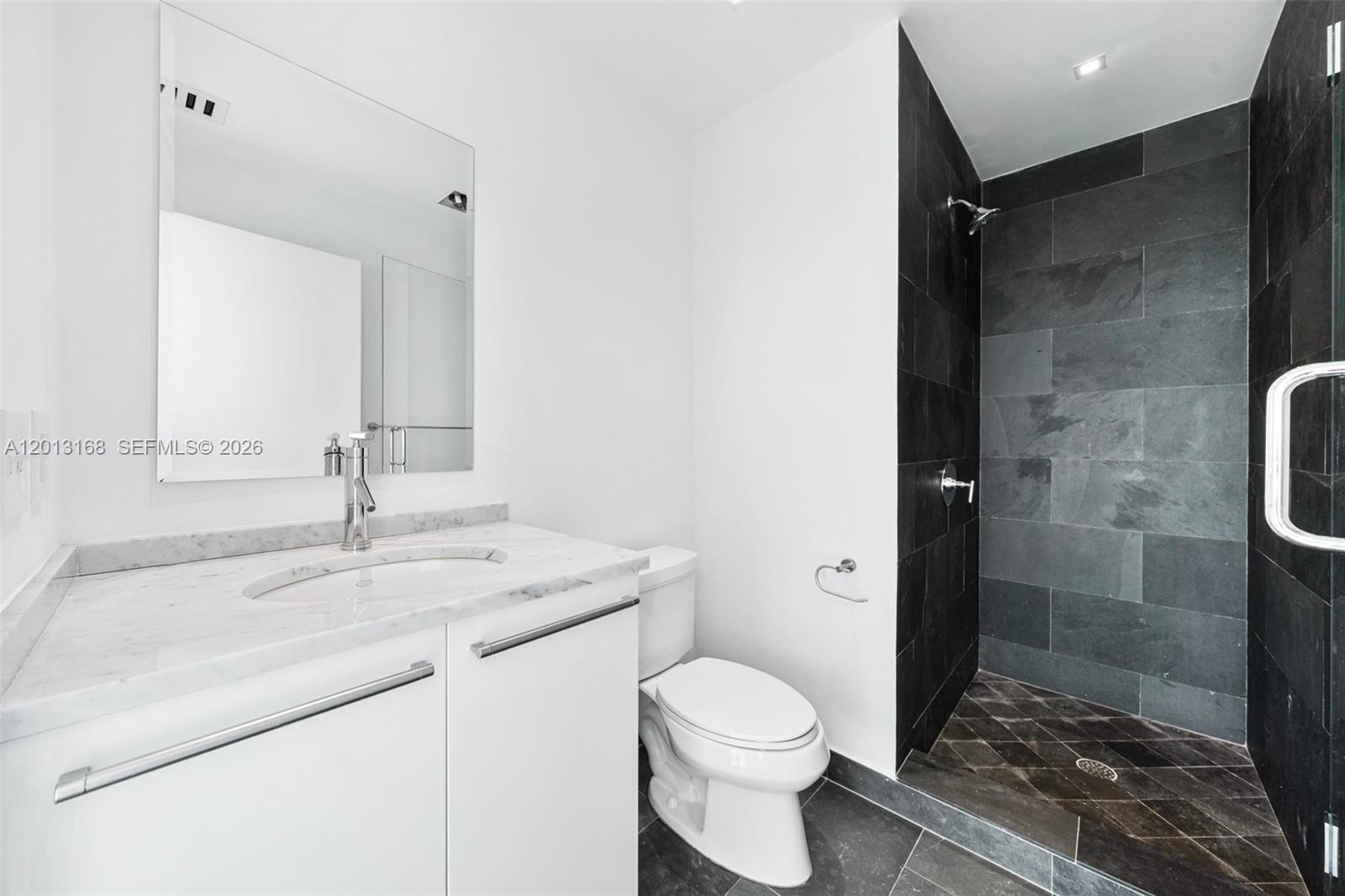 900 Biscayne Blvd #4006, Miami FL 33132