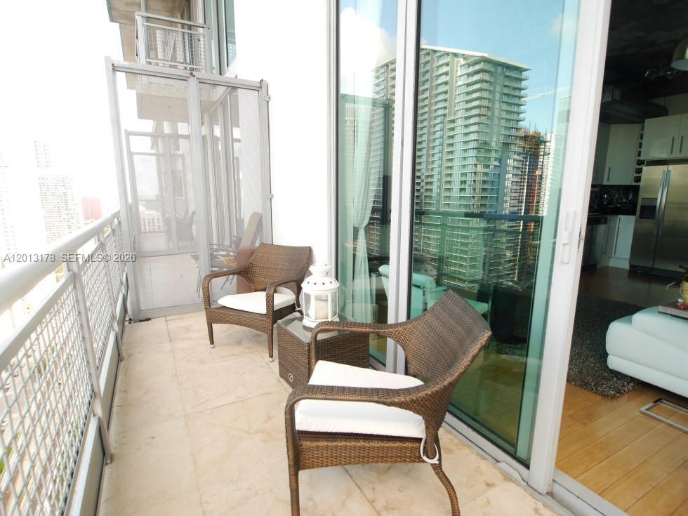 690 SW 1st Ct #PHI04, Miami FL 33130