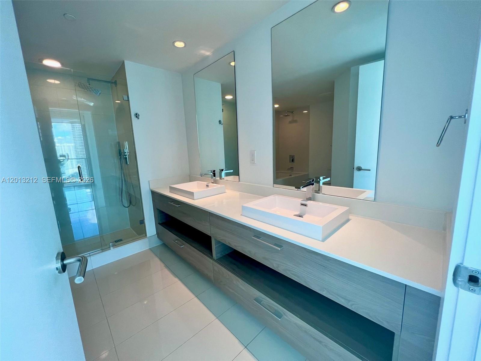 1300 S Miami Ave #2710, Miami FL 33130