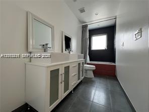 250 SW 19th Rd, Miami FL 33129
