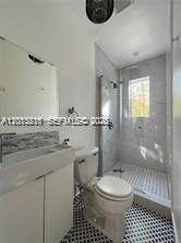 250 SW 19th Rd, Miami FL 33129