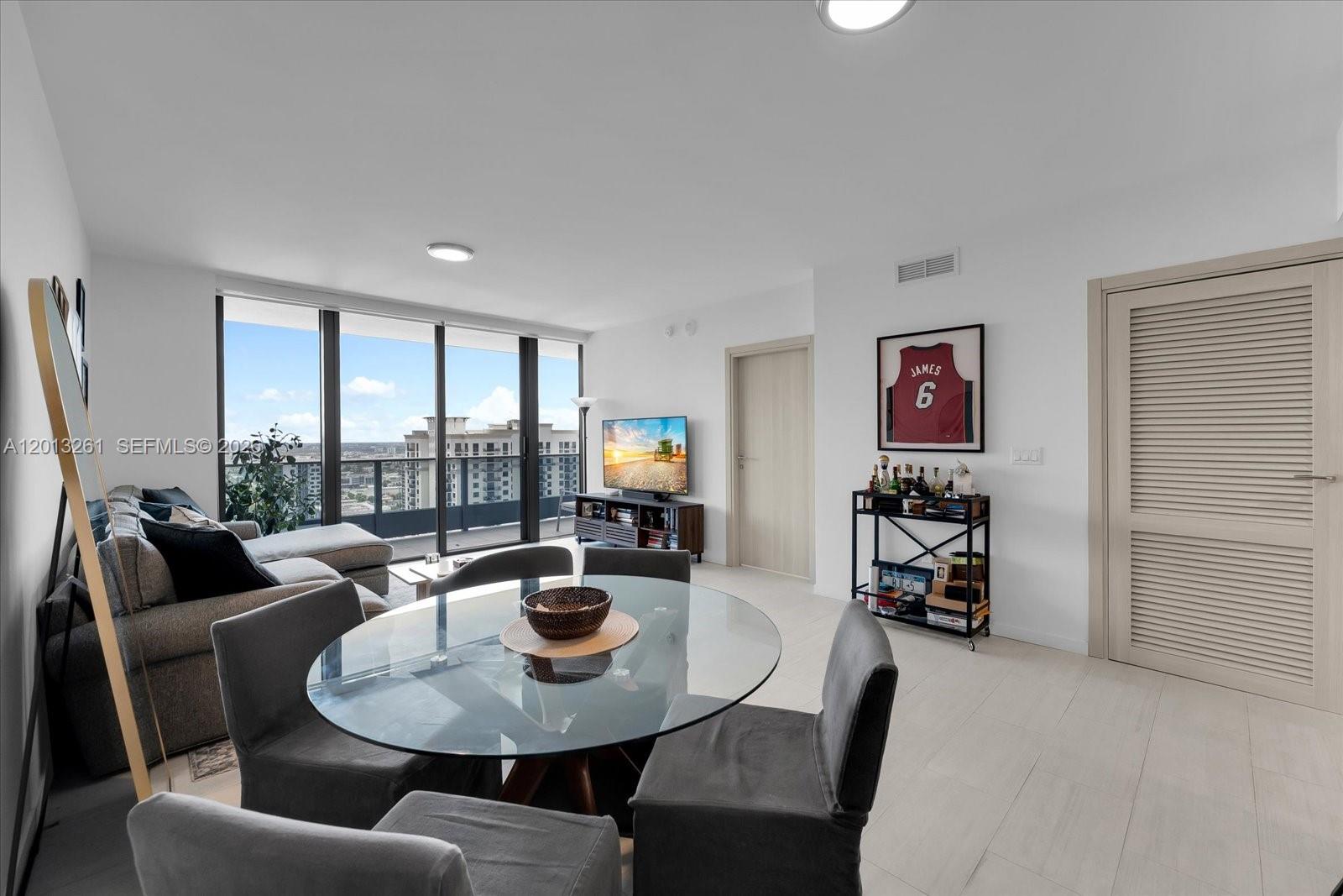 1000 Brickell Plaza #3610, Miami FL 33131