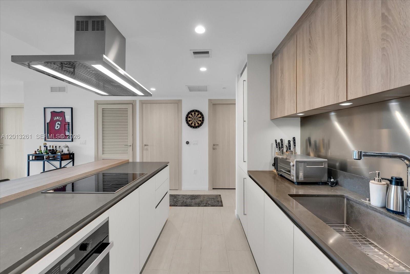 1000 Brickell Plaza #3610, Miami FL 33131