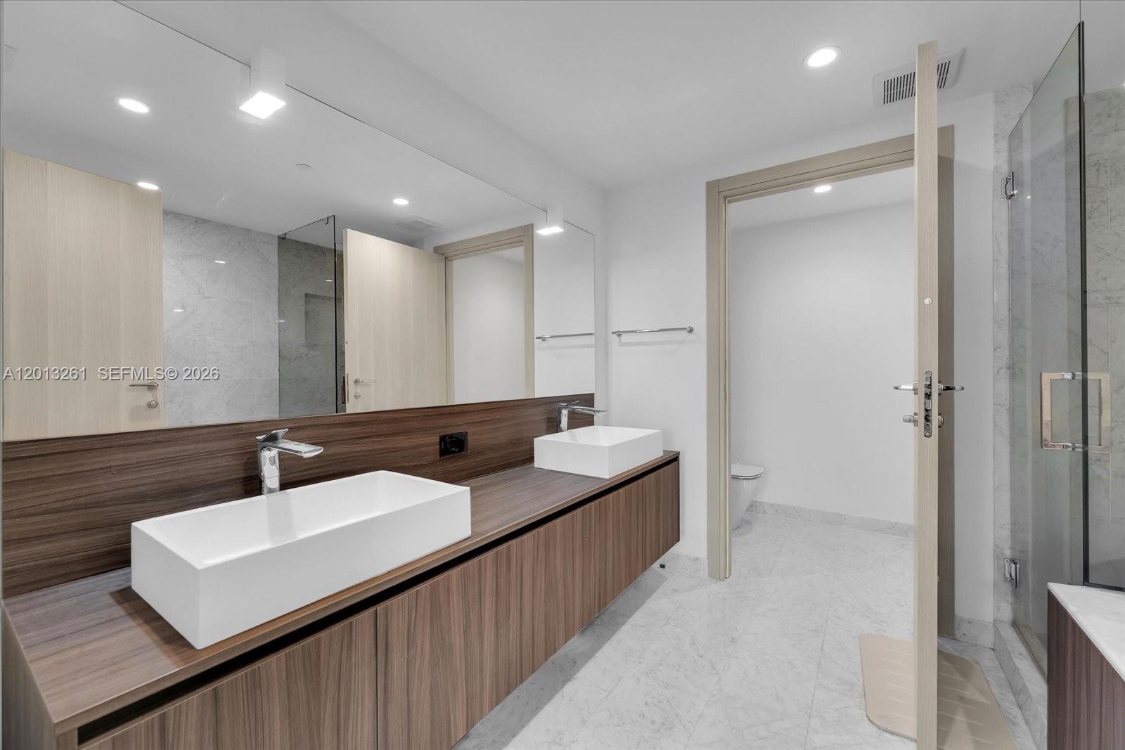 1000 Brickell Plaza #3610, Miami FL 33131