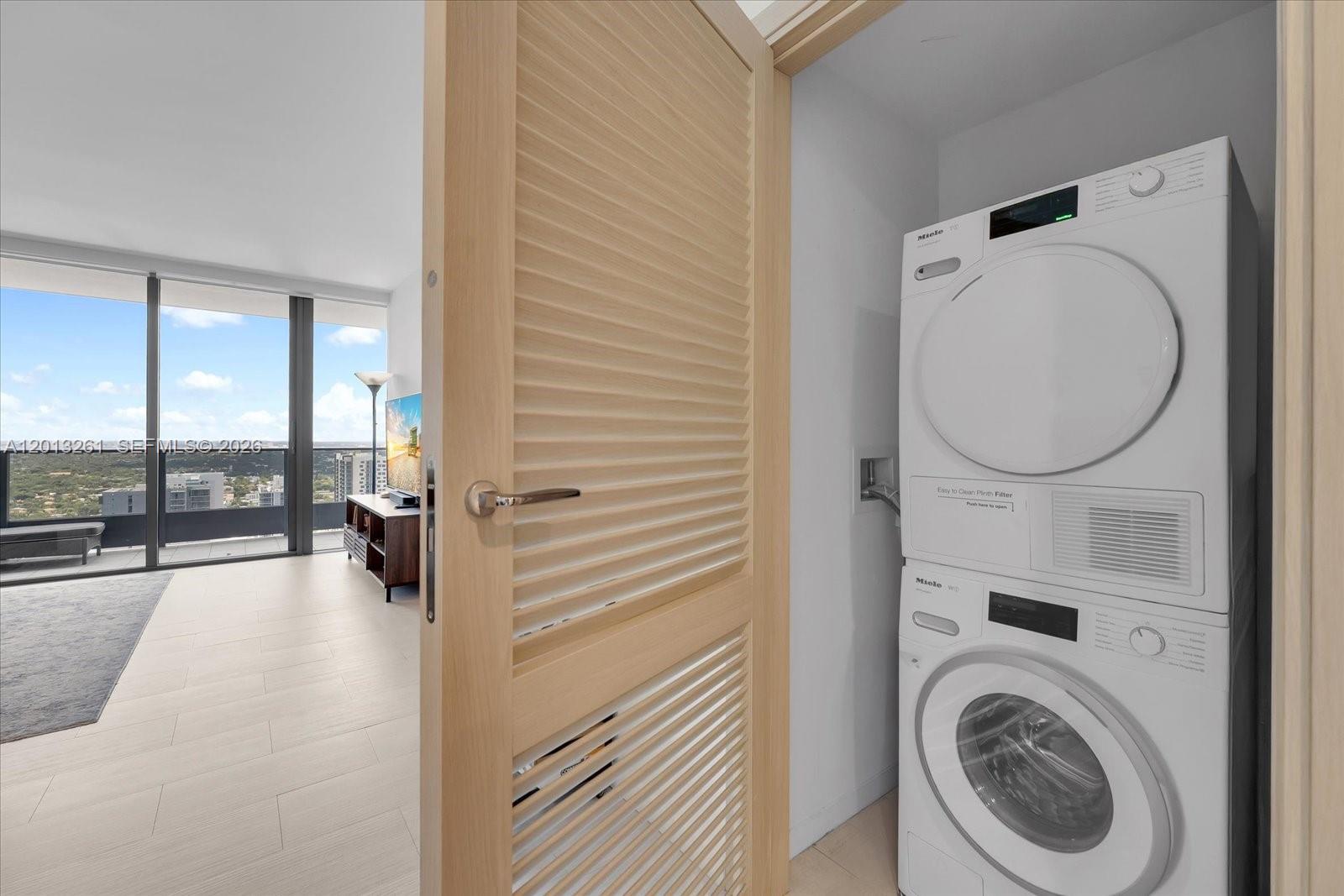 1000 Brickell Plaza #3610, Miami FL 33131